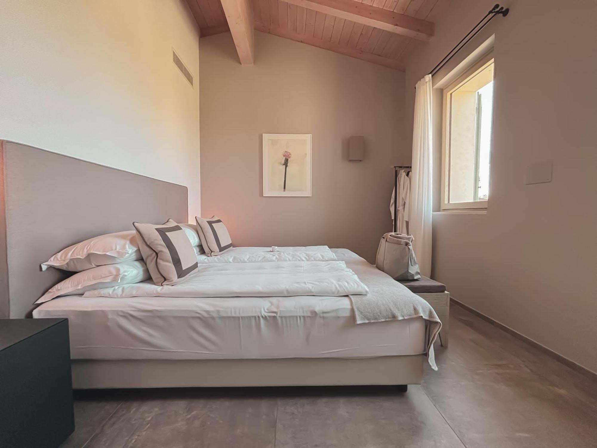 Natiia Relais - Adults Only Hotel Lazise Ruang foto