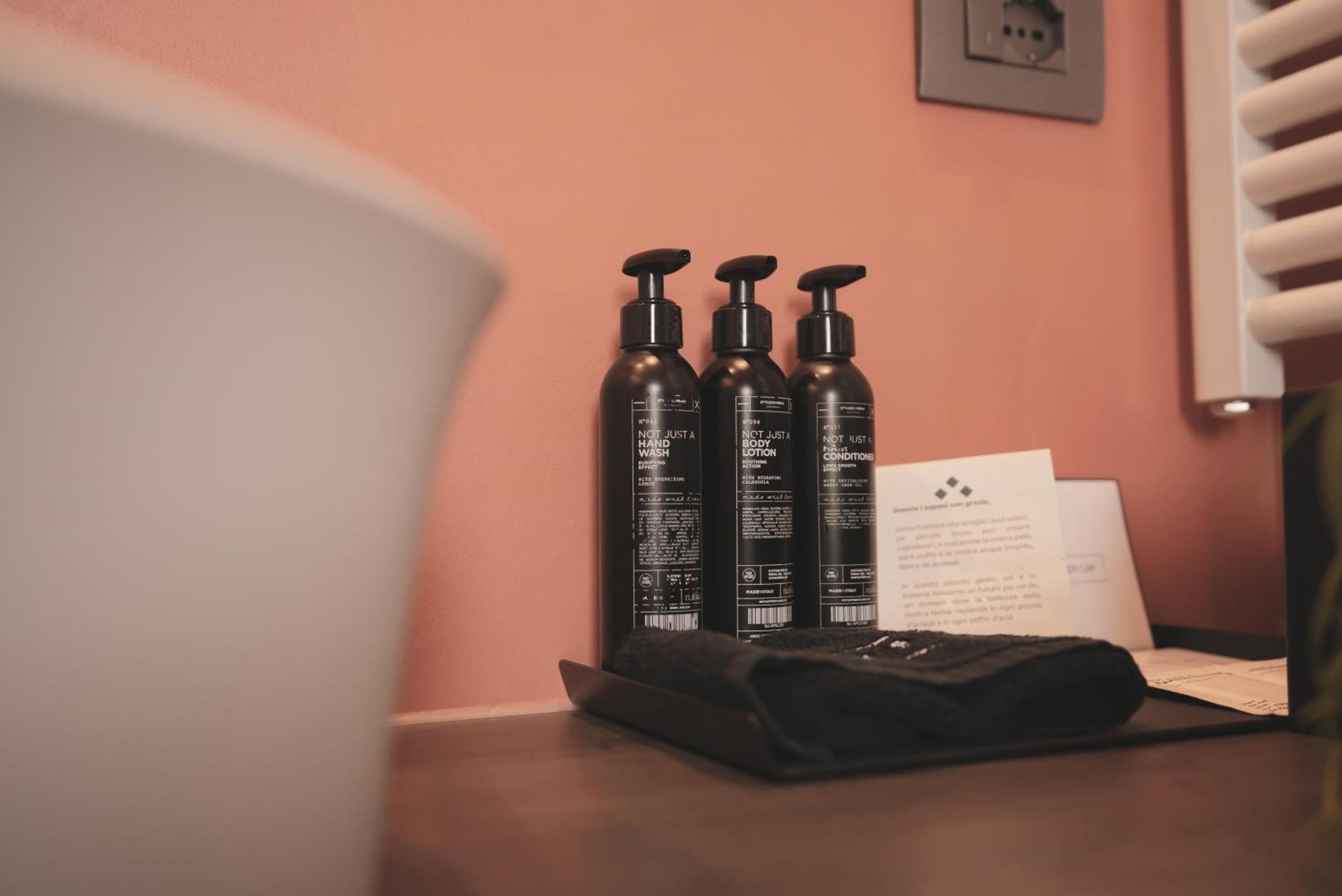 Natiia Relais - Adults Only Hotel Lazise Ruang foto